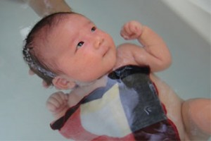 入浴赤ちゃん